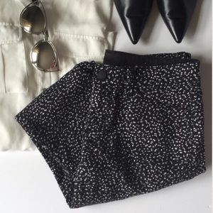 ⭐️Ann Taylor Winter Leopard Slim Fit Jeans