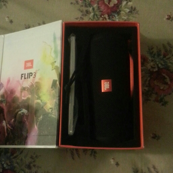 Bluetooth speaker - Picture 2 of 3