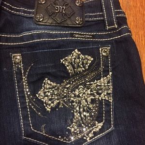 EUC Miss Me Stitch Cross Cuffed Cropped/Capris