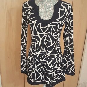 White House Black Market Top Size Small