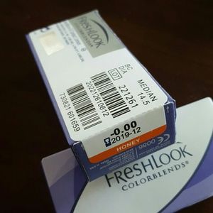 Freshlook nonprescription contacts