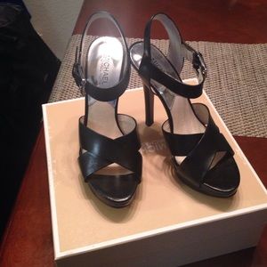 BRAND NEW: Michael Kors black leather heels. Sz 8