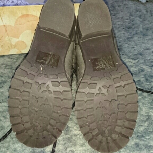 Olive Chunky Heel Boots - Picture 3 of 4