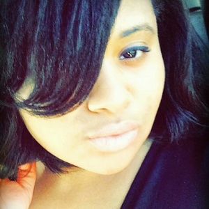 Meet your Posher, Vanessa