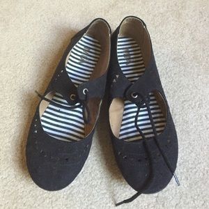 Size 8.5 Mia flats, never worn