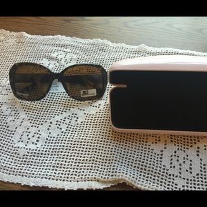 New Jennifer Lopez sunglasses