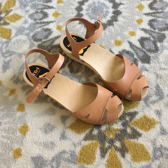 Swedish Hasbeen Clogs