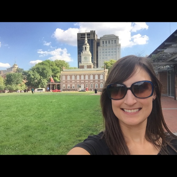 Meet your Posher, Allison - Picture 1 of 3