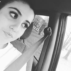 Meet your Posher, Elaine