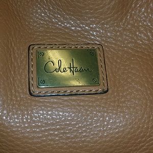 Meet your Posher, Taffee