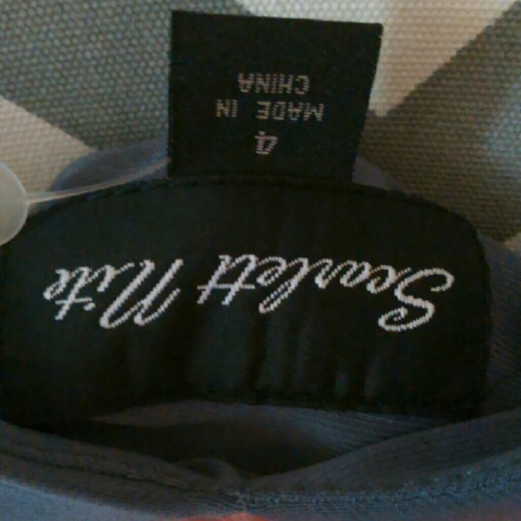 Beautiful Evening Dress - Picture 3 of 4