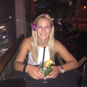 Meet your Posher, Rachel