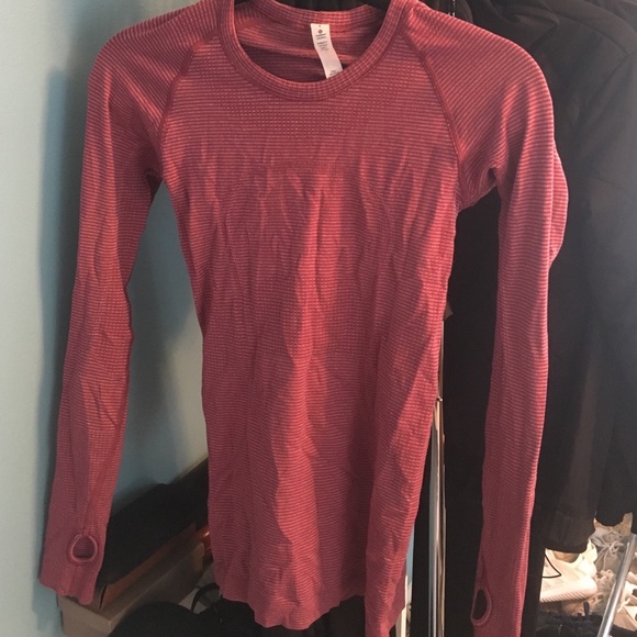 Lulu lemon long sleeve run swiftly