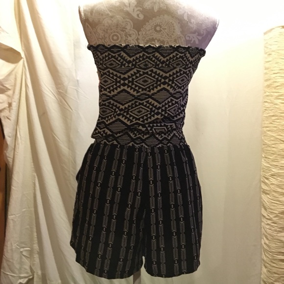Romper - Picture 3 of 4