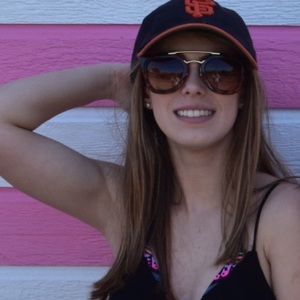 Meet your Posher, Stefanie