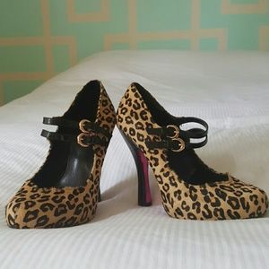 Betsey johnson leopard heels