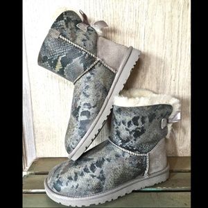 snakeskin Bailey Bow Uggs
