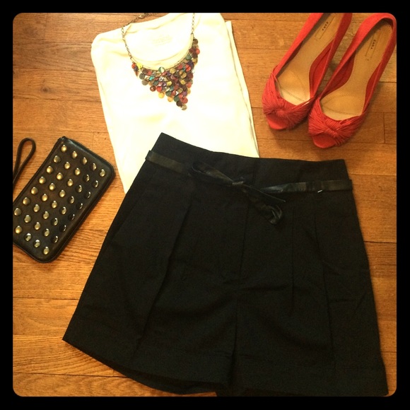 H&M black high waisted dress shorts NWT 4