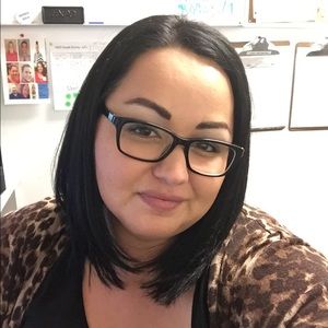 Meet your Posher, Renee
