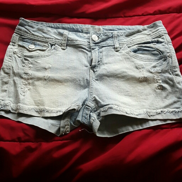 Womens stretchy denim light wash jean shorts