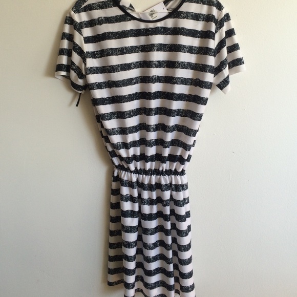 Dress - Picture 1 of 1