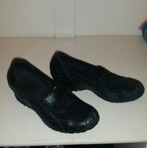 Womens Merrell size 8.5