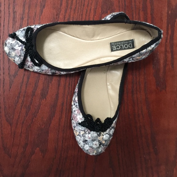 Dolce by mojo moxy Flats. BOGO 50% off