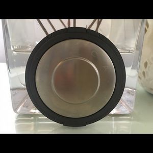 BECCA Champagne Pop highlighter