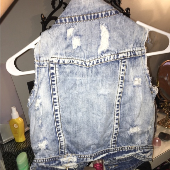 SOLD Distressed Jean Jacket - Picture 3 of 4