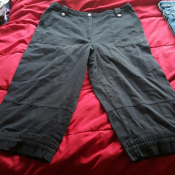 Women's black capri pants