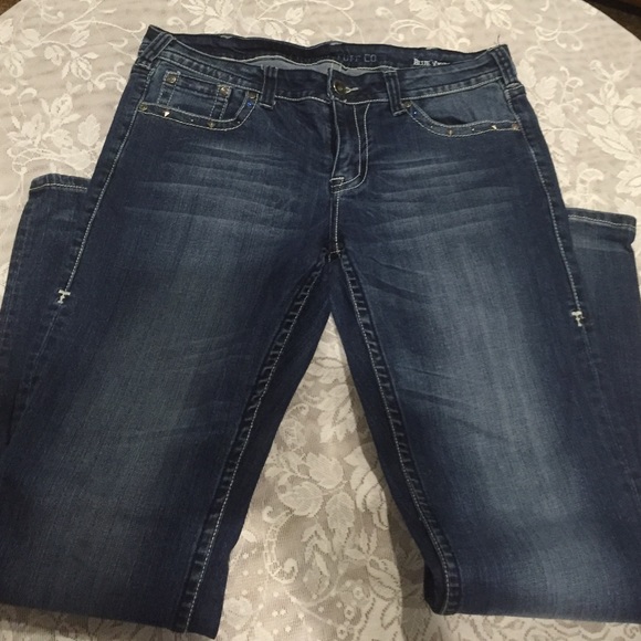 ** COWGIRL UP ** Tuff jeans sz 32x33