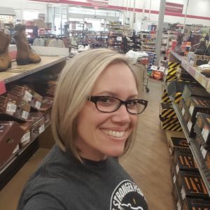 Meet your Posher, Becky