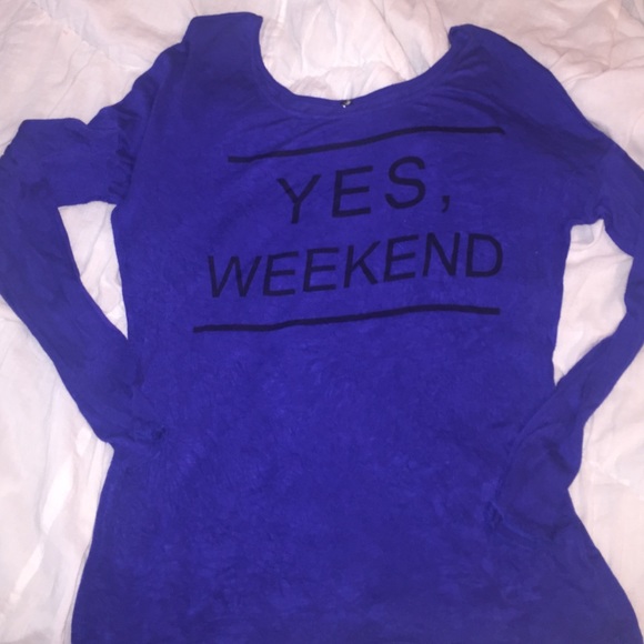 Cute long sleeve knit shirt