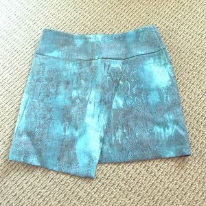 Faux leather snake print skirt