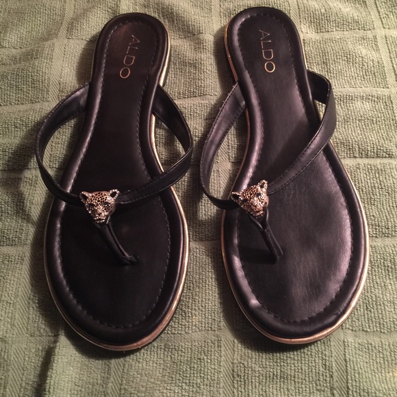 🌺Gently used Aldo sandals