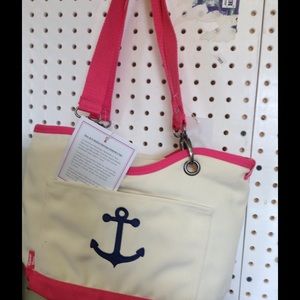 31 Gifts insulated tote