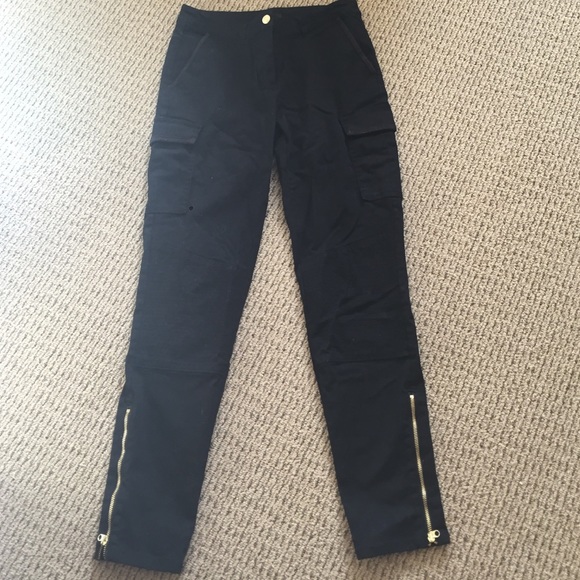 Skinny leg black trousers
