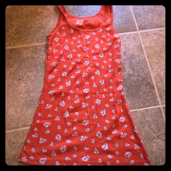 Cute flowered tank top