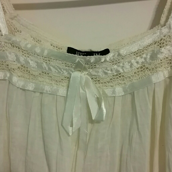 Top - Picture 2 of 4