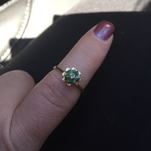 10K Gold Emerald/diamond Ring