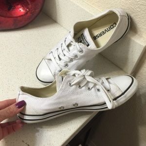 White Allstar converse