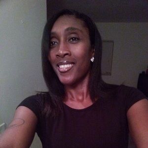 Meet your Posher, Rena