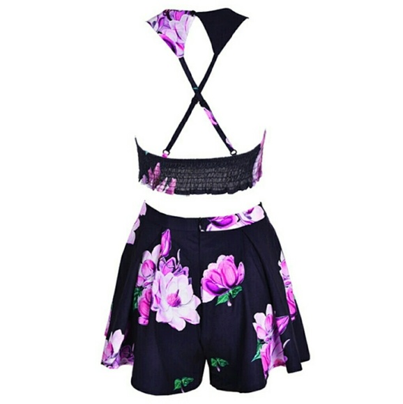 Two Piece Floral Short Crop Set - Picture 2 of 4