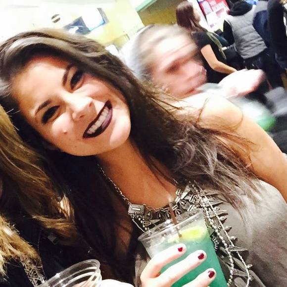 Meet your Posher, Nicole