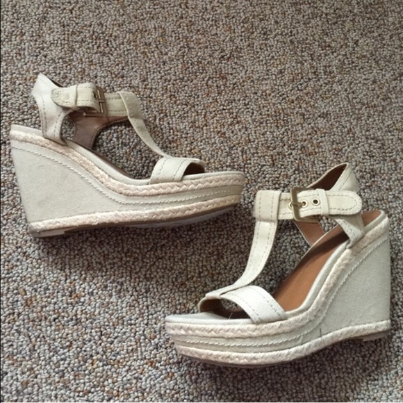 ISO Franco Sarto Ambrosia Wedges - Picture 2 of 3