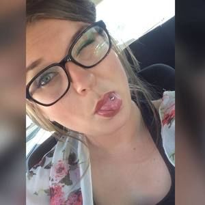 Meet your Posher, Karissa