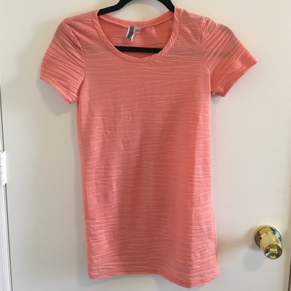 Peach glitter rouched tshirt - Picture 1 of 3