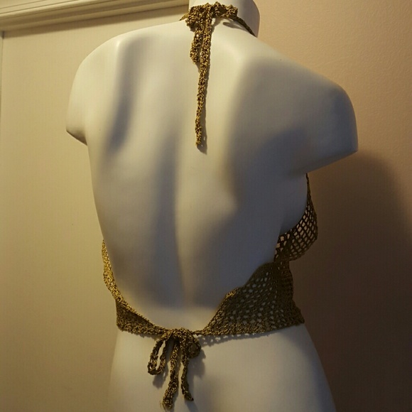 Crochet halter cropped top - Picture 3 of 4