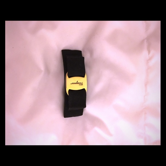 EUC BLACK Vintage Ferragamo hair clip.