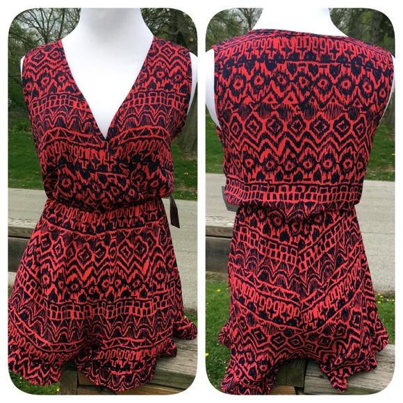 Red Sleeveless V-Neck Romper! NEW! - Picture 2 of 3
